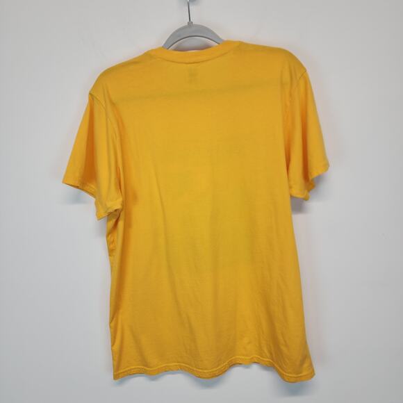 Retro Desert Pistol Bourbon Whiskey Graphic T-shirt Mens XL Yellow Crewneck Gift - Picture 2 of 6